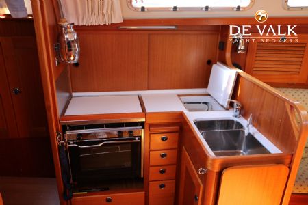 HALLBERG RASSY 31