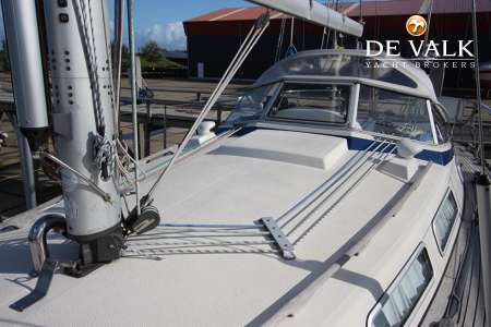 HALLBERG RASSY 31
