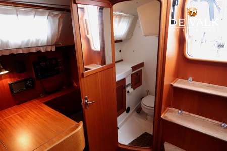 HALLBERG RASSY 31