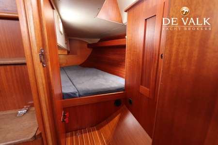HALLBERG RASSY 31
