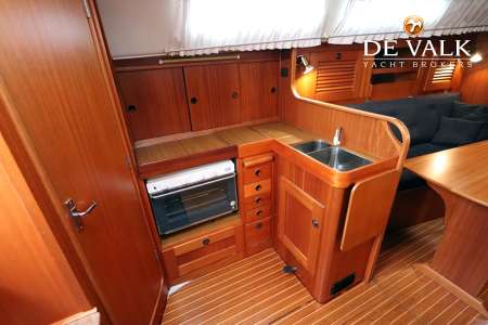 HALLBERG RASSY 31