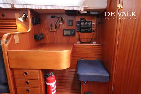 HALLBERG RASSY 31