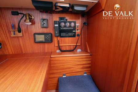 HALLBERG RASSY 31