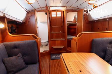 HALLBERG RASSY 31