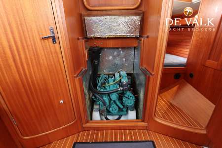 HALLBERG RASSY 31
