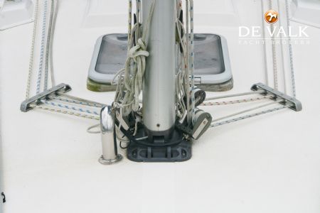 HALLBERG RASSY 31