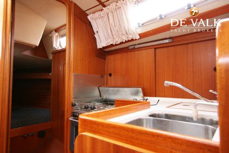 HALLBERG RASSY 31
