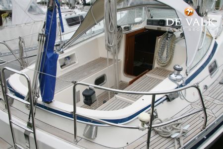 HALLBERG RASSY 31