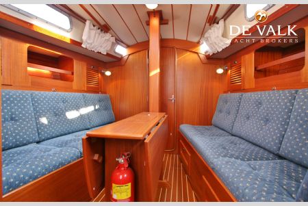 HALLBERG RASSY 31