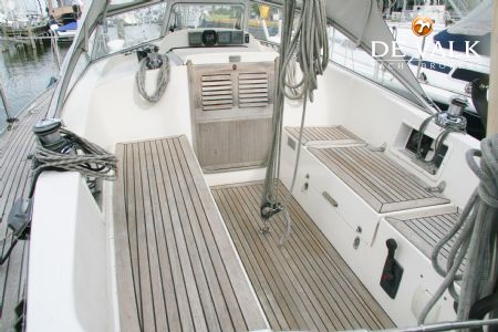 HALLBERG RASSY 31