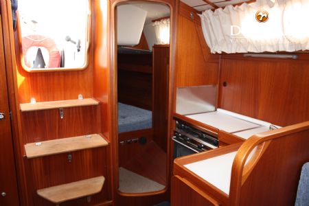 HALLBERG RASSY 31