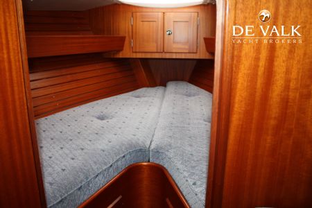 HALLBERG RASSY 31
