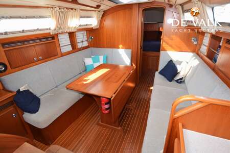 HALLBERG RASSY 310