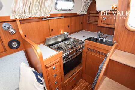 HALLBERG RASSY 310