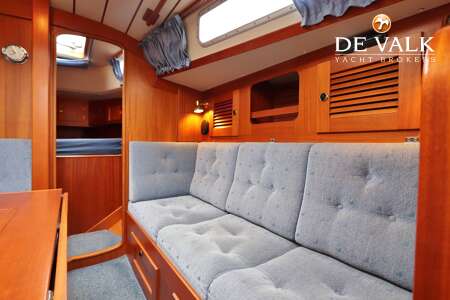 HALLBERG RASSY 34