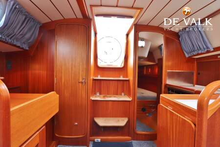 HALLBERG RASSY 34