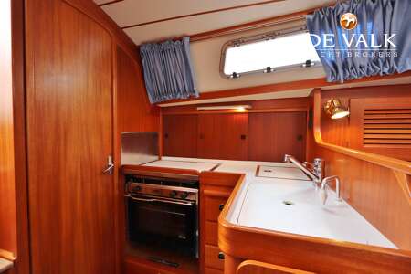 HALLBERG RASSY 34