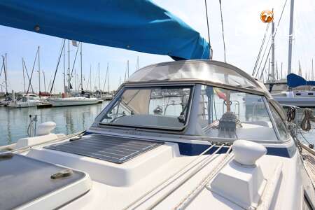 HALLBERG RASSY 34