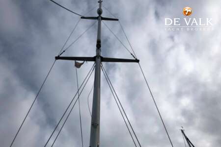 HALLBERG RASSY 34