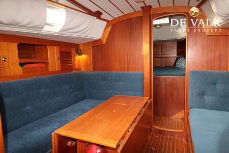 HALLBERG RASSY 34