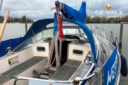 HALLBERG RASSY 34