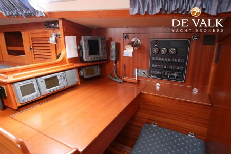 HALLBERG RASSY 34 SCAN.