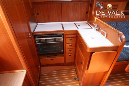 HALLBERG RASSY 34 SCAN.
