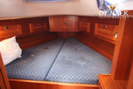 HALLBERG RASSY 34 SCAN.