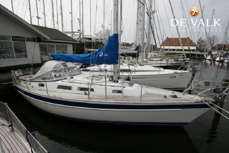 HALLBERG RASSY 34 SCAN.