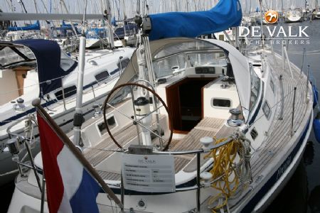 HALLBERG RASSY 34 SCAN.