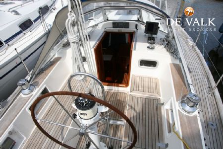 HALLBERG RASSY 34 SCAN.