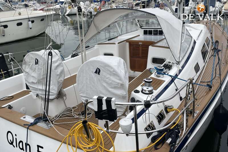 HALLBERG RASSY 340