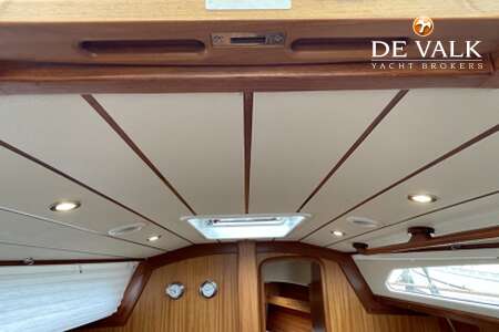 HALLBERG RASSY 340