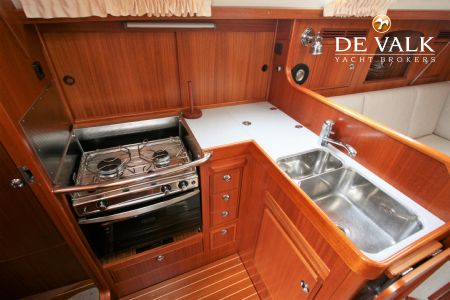 HALLBERG RASSY 342