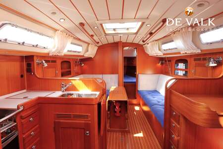 HALLBERG RASSY 342