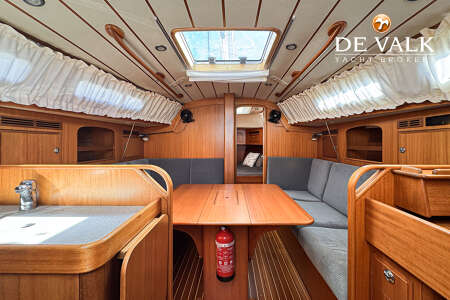 HALLBERG RASSY 342