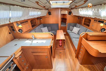 HALLBERG RASSY 342