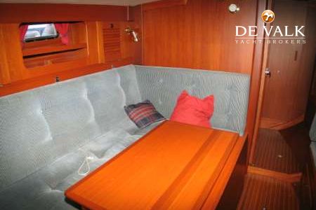 HALLBERG RASSY 352