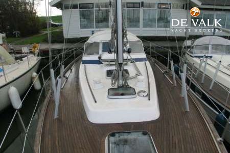 HALLBERG RASSY 352