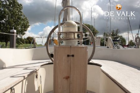 HALLBERG RASSY 352
