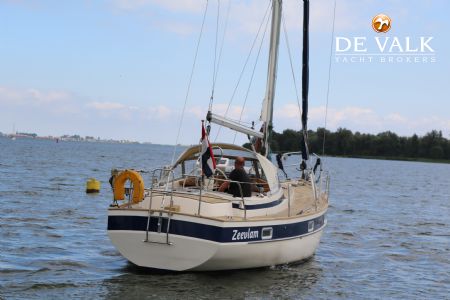 HALLBERG RASSY 352