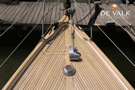 HALLBERG RASSY 352