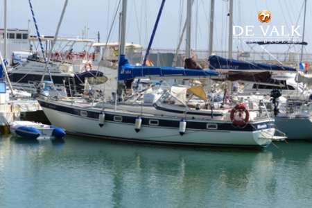 HALLBERG RASSY 352