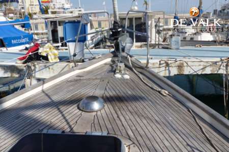 HALLBERG RASSY 352