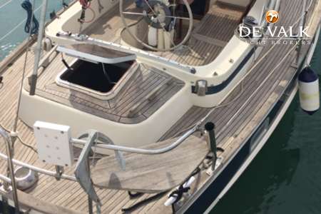 HALLBERG RASSY 352