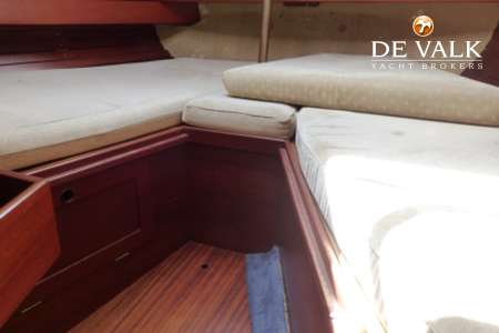 HALLBERG RASSY 352