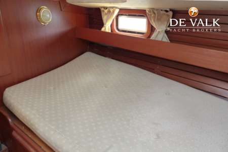 HALLBERG RASSY 352