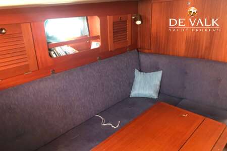 HALLBERG RASSY 352