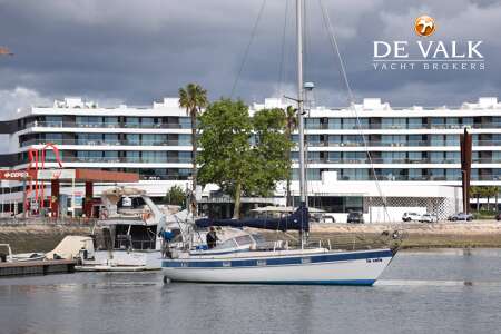 HALLBERG RASSY 352