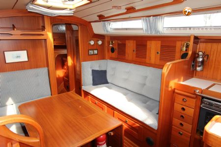 HALLBERG RASSY 36